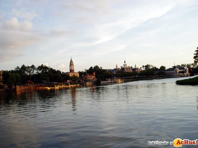 Imagen de Parque Temático Epcot  Vista desde el Lago